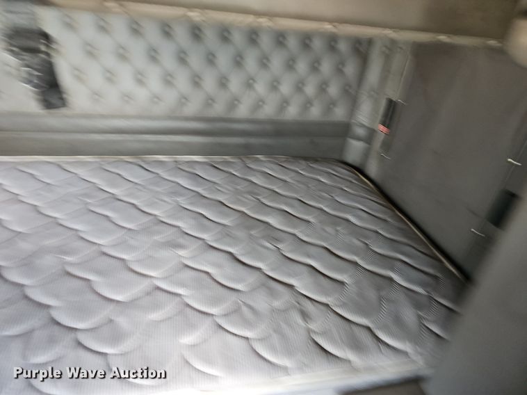 image for item OG9440 2013 Kenworth T660  semi truck