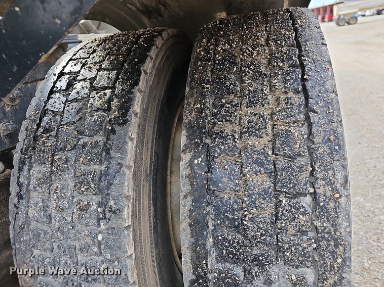 image for item OG9440 2013 Kenworth T660  semi truck