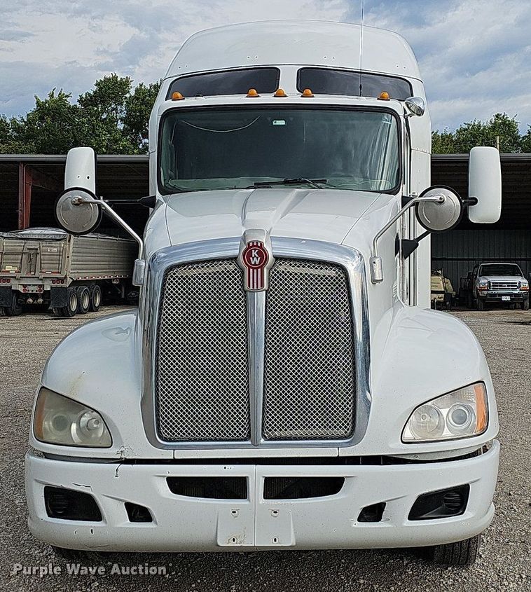 image for item OG9443 2012 Kenworth T660  semi truck