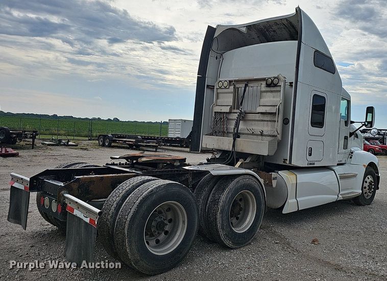 image for item OG9443 2012 Kenworth T660  semi truck