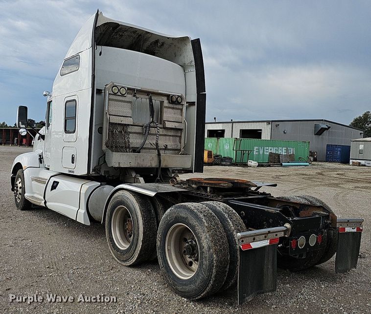 image for item OG9443 2012 Kenworth T660  semi truck