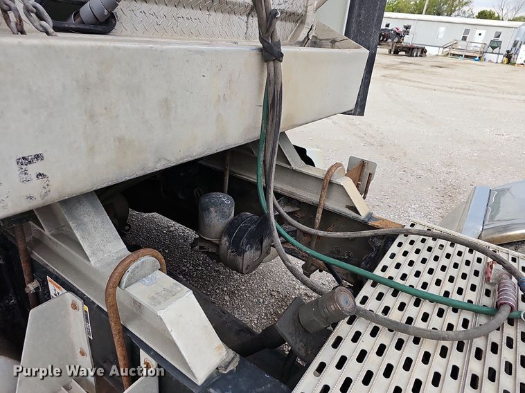 image for item OG9443 2012 Kenworth T660  semi truck