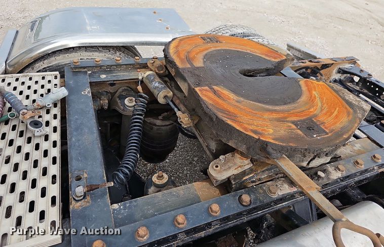 image for item OG9443 2012 Kenworth T660  semi truck