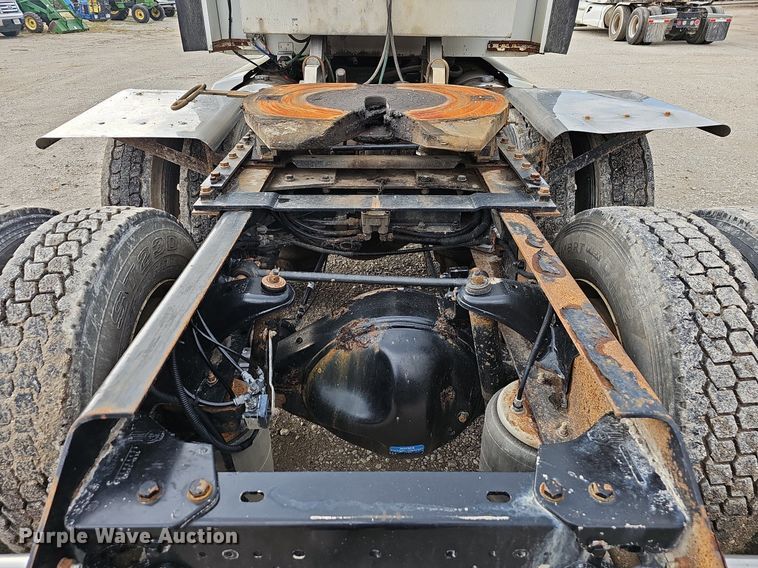 image for item OG9443 2012 Kenworth T660  semi truck