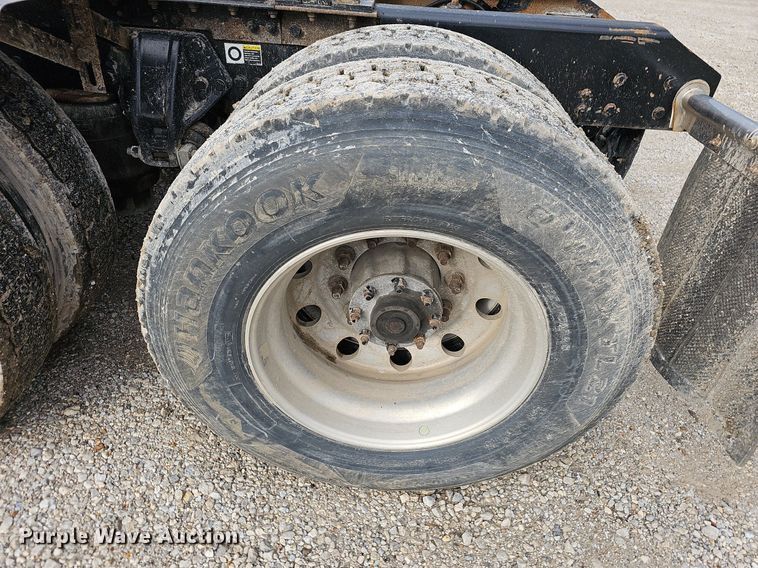 image for item OG9443 2012 Kenworth T660  semi truck