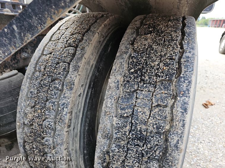 image for item OG9443 2012 Kenworth T660  semi truck