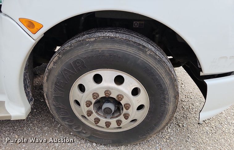 image for item OG9443 2012 Kenworth T660  semi truck