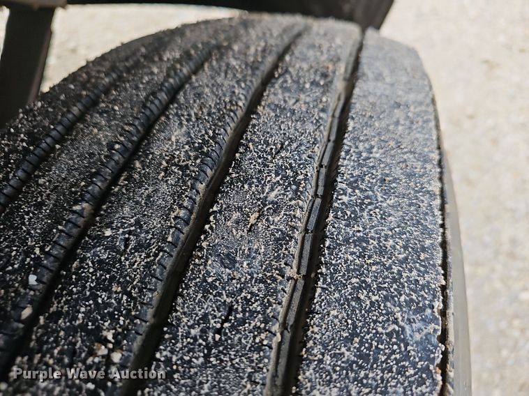 image for item OG9443 2012 Kenworth T660  semi truck