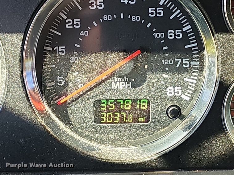 image for item OG9448 2012 Kenworth T700  semi truck