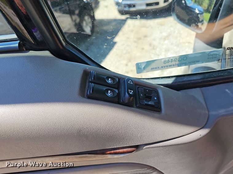 image for item OG9448 2012 Kenworth T700  semi truck