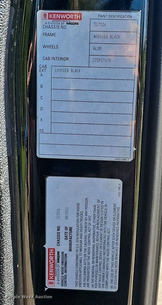 image for item OG9448 2012 Kenworth T700  semi truck