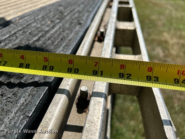 image for item OK9735 2000 Reitnouer  flatbed trailer