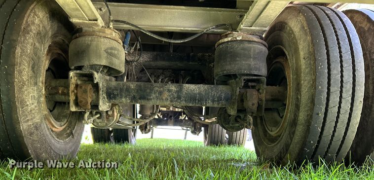 image for item OK9735 2000 Reitnouer  flatbed trailer