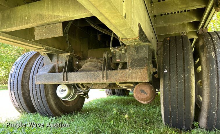 image for item OK9735 2000 Reitnouer  flatbed trailer