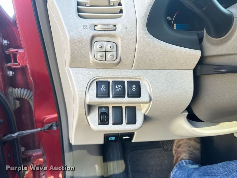 image for item DH1848 2012 Nissan Leaf