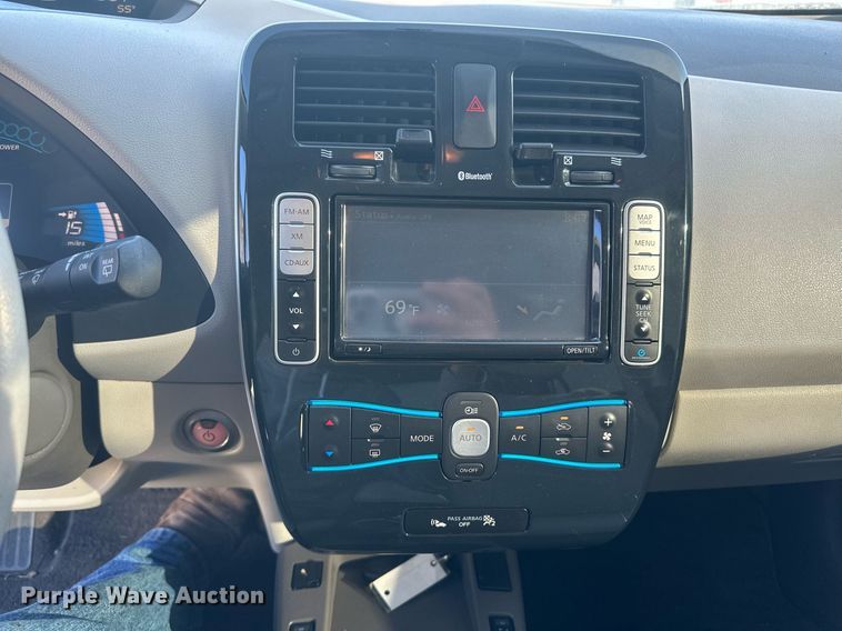 image for item DH1848 2012 Nissan Leaf