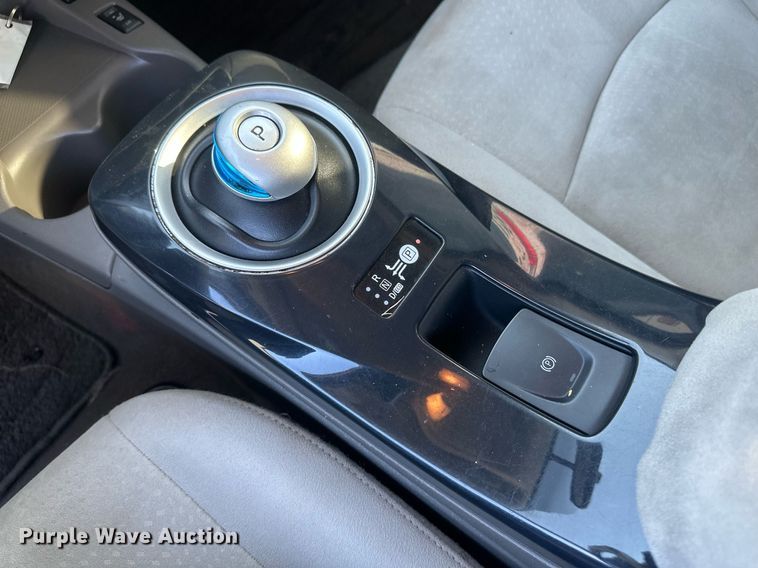 image for item DH1848 2012 Nissan Leaf