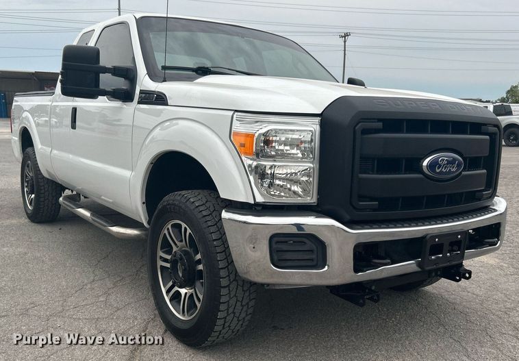 image for item DJ6332 2016 Ford F250 Super Duty  SuperCab pickup truck