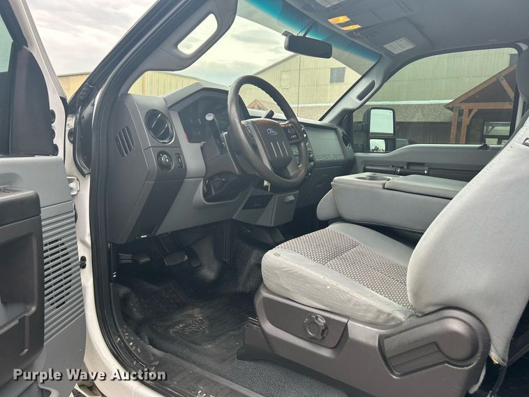 image for item DJ6332 2016 Ford F250 Super Duty  SuperCab pickup truck