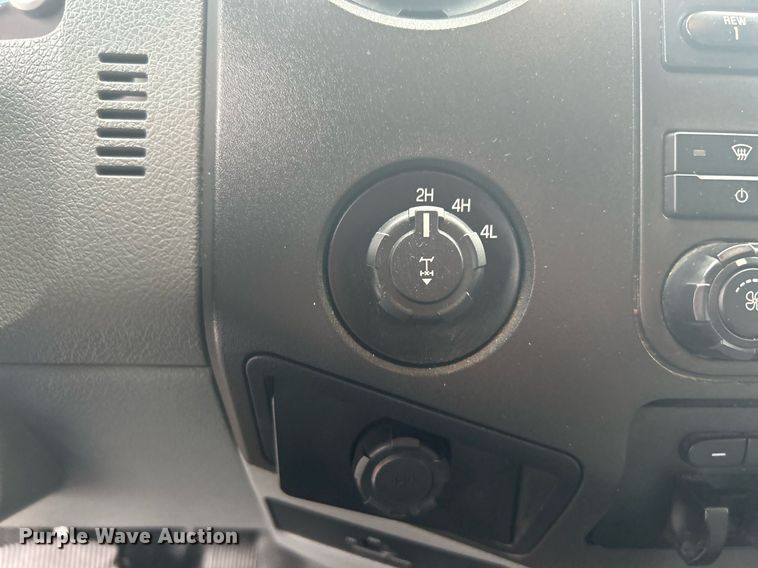 image for item DJ6332 2016 Ford F250 Super Duty  SuperCab pickup truck