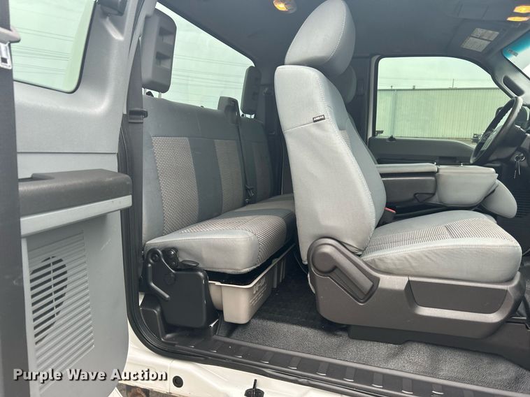 image for item DJ6332 2016 Ford F250 Super Duty  SuperCab pickup truck