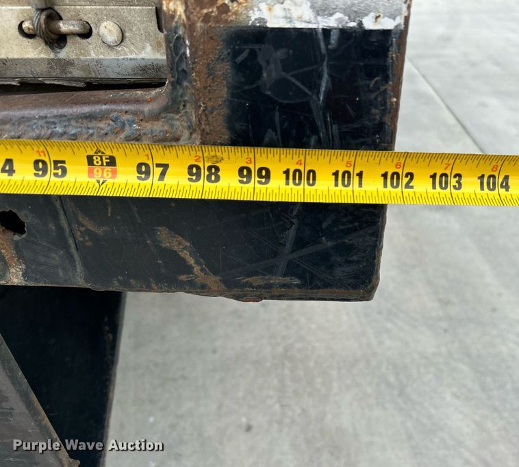 image for item DJ6336 2016 Peterbilt 330  box truck