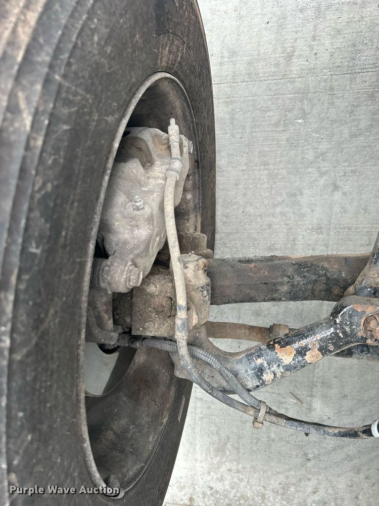 image for item DJ6336 2016 Peterbilt 330  box truck