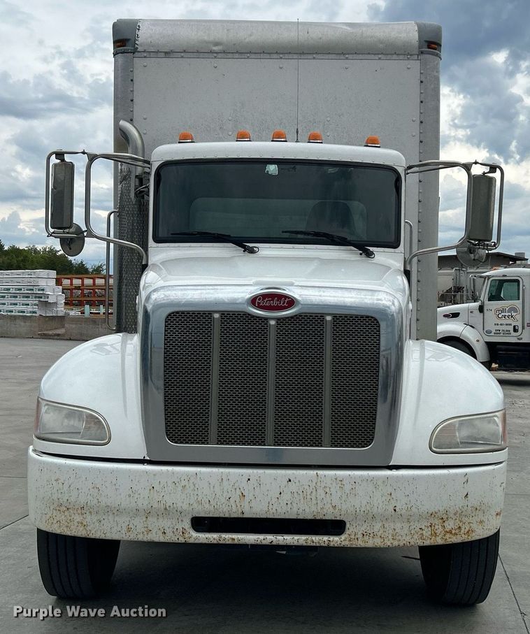 image for item DJ6337 2016 Peterbilt 330  box truck