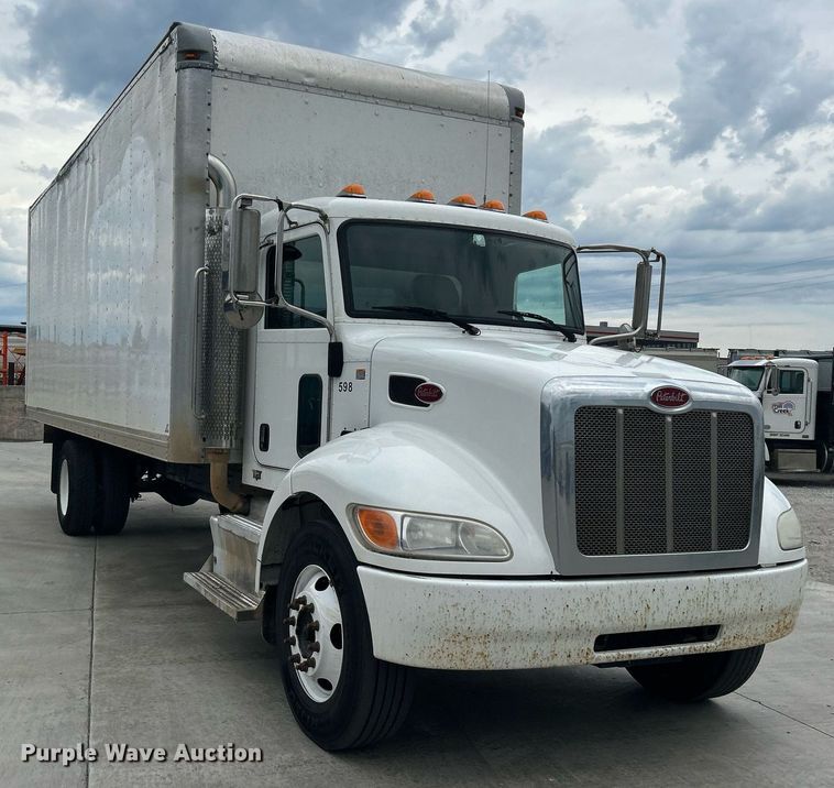 image for item DJ6337 2016 Peterbilt 330  box truck