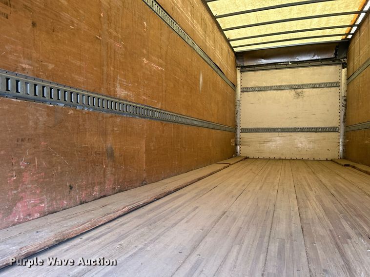 image for item DJ6337 2016 Peterbilt 330  box truck