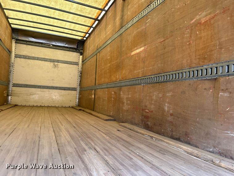 image for item DJ6337 2016 Peterbilt 330  box truck