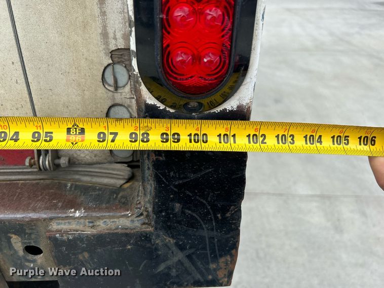 image for item DJ6337 2016 Peterbilt 330  box truck