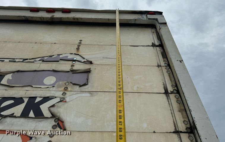 image for item DJ6337 2016 Peterbilt 330  box truck