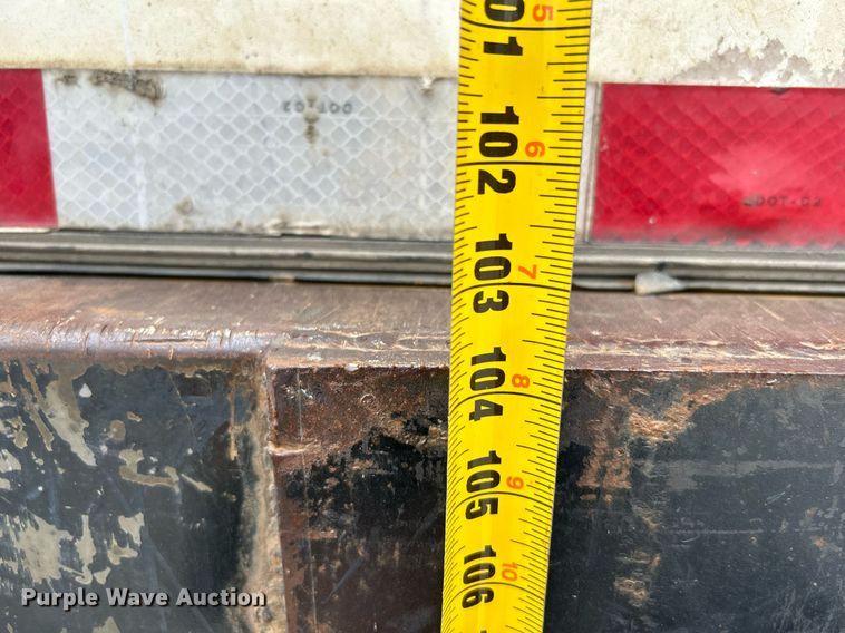 image for item DJ6337 2016 Peterbilt 330  box truck