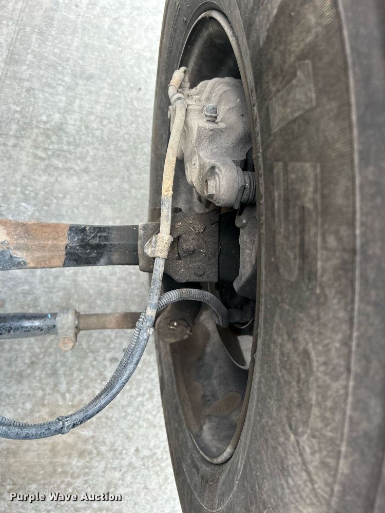 image for item DJ6337 2016 Peterbilt 330  box truck