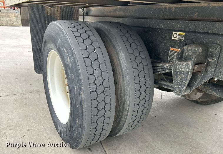 image for item DJ6337 2016 Peterbilt 330  box truck