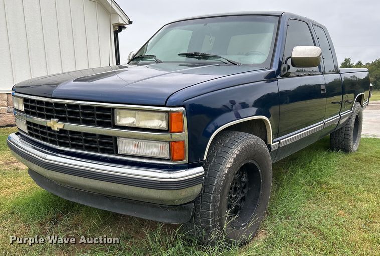 image for item DJ6338 1993 Chevrolet 1500  Ext. Cab pickup truck