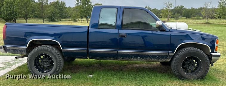 image for item DJ6338 1993 Chevrolet 1500  Ext. Cab pickup truck