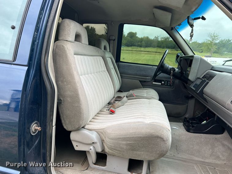 image for item DJ6338 1993 Chevrolet 1500  Ext. Cab pickup truck