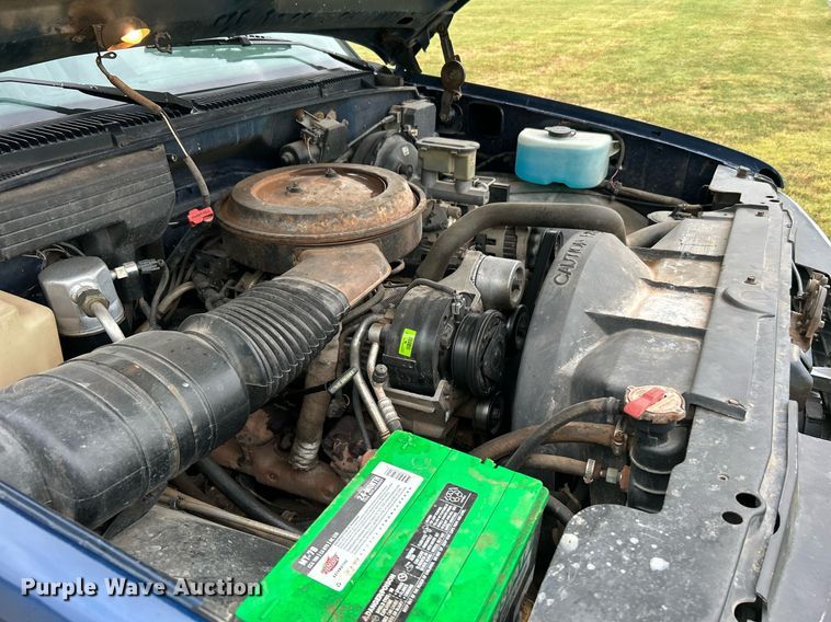 image for item DJ6338 1993 Chevrolet 1500  Ext. Cab pickup truck