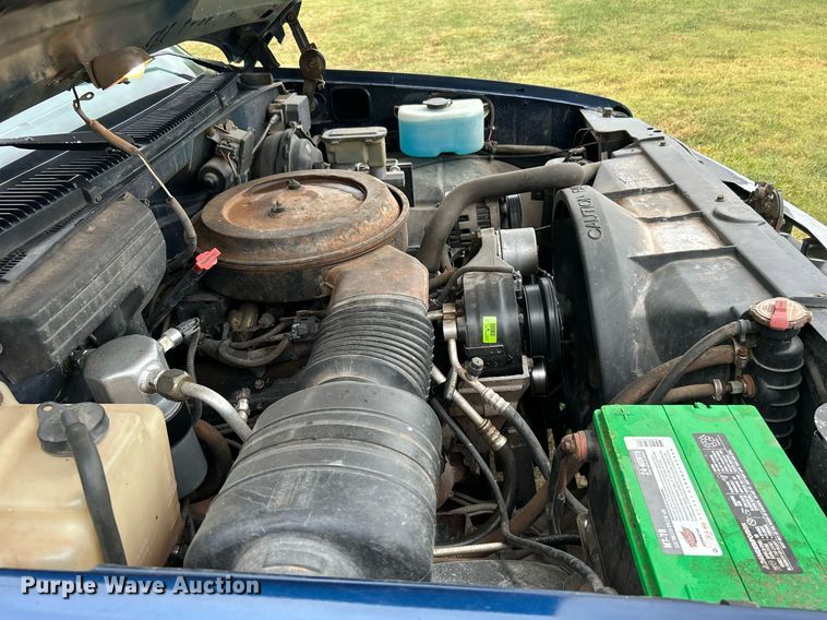 image for item DJ6338 1993 Chevrolet 1500  Ext. Cab pickup truck