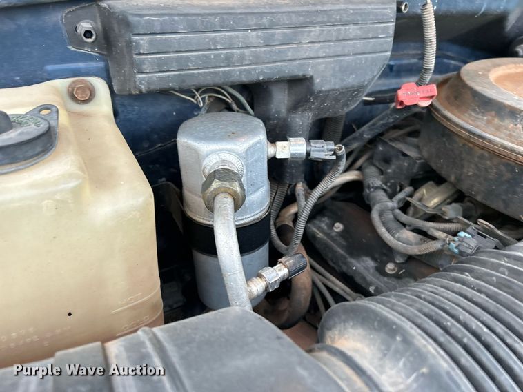 image for item DJ6338 1993 Chevrolet 1500  Ext. Cab pickup truck