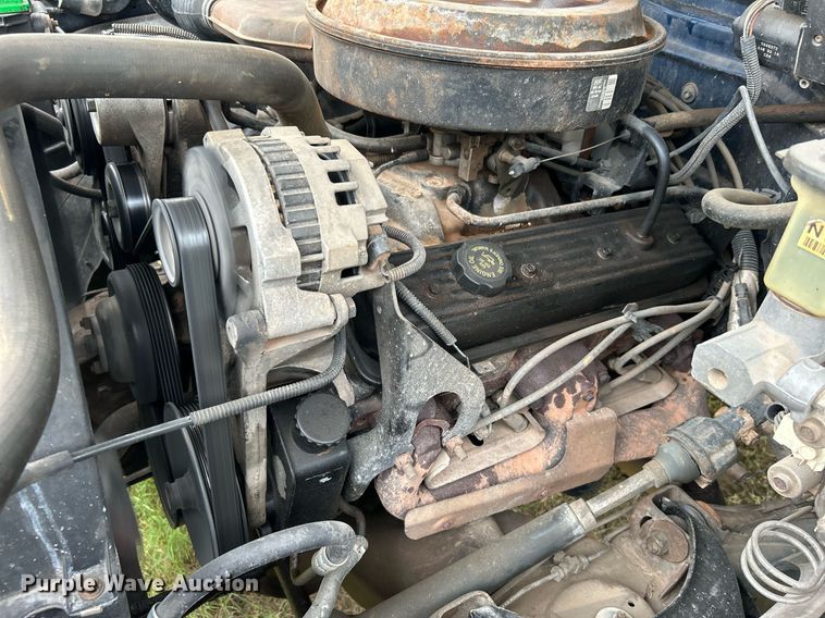 image for item DJ6338 1993 Chevrolet 1500  Ext. Cab pickup truck