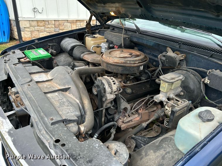 image for item DJ6338 1993 Chevrolet 1500  Ext. Cab pickup truck