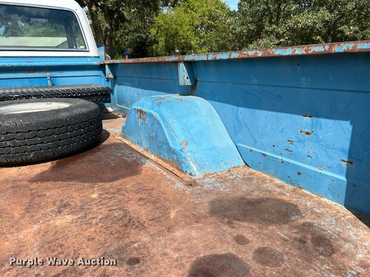 image for item DJ6341 1972 Chevrolet C20  pickup truck