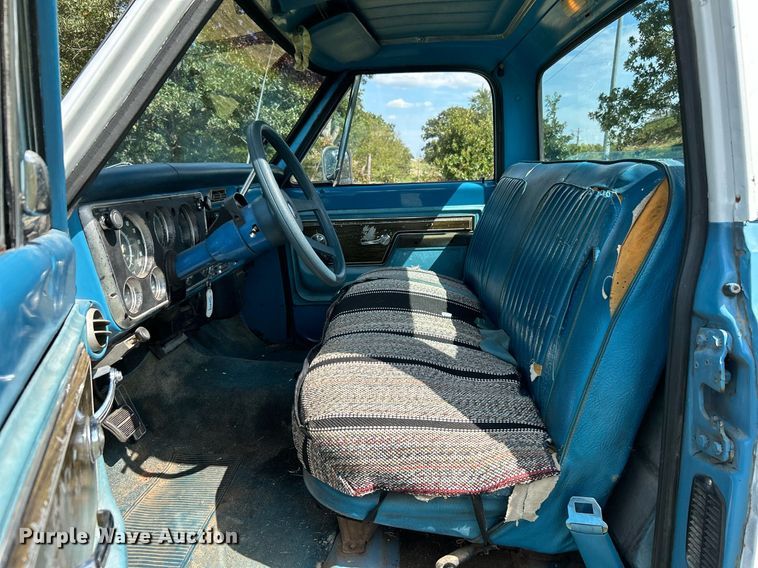 image for item DJ6341 1972 Chevrolet C20  pickup truck