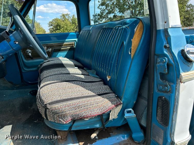 image for item DJ6341 1972 Chevrolet C20  pickup truck