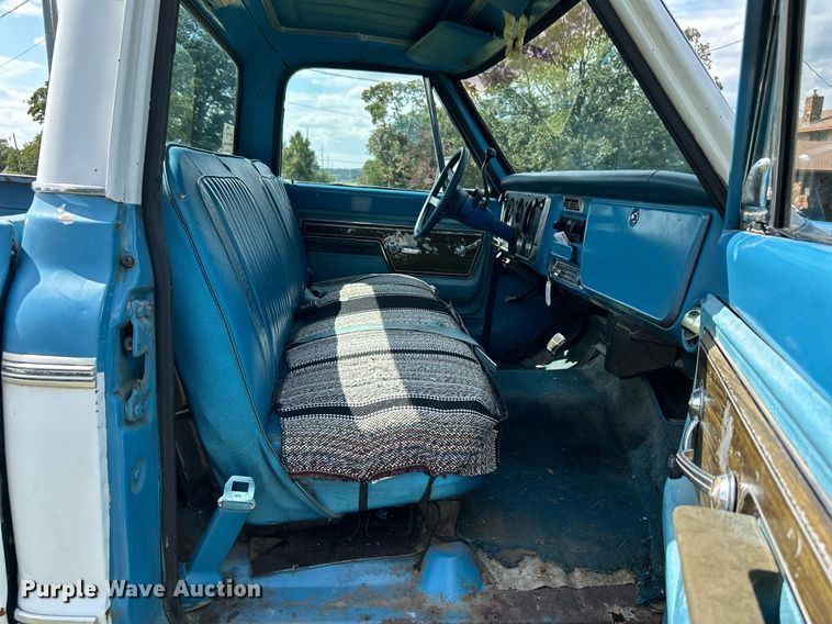 image for item DJ6341 1972 Chevrolet C20  pickup truck