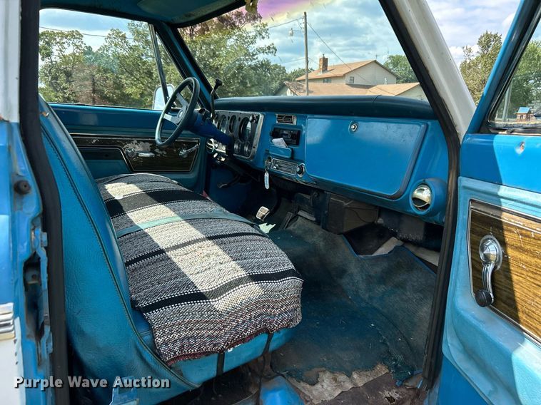 image for item DJ6341 1972 Chevrolet C20  pickup truck