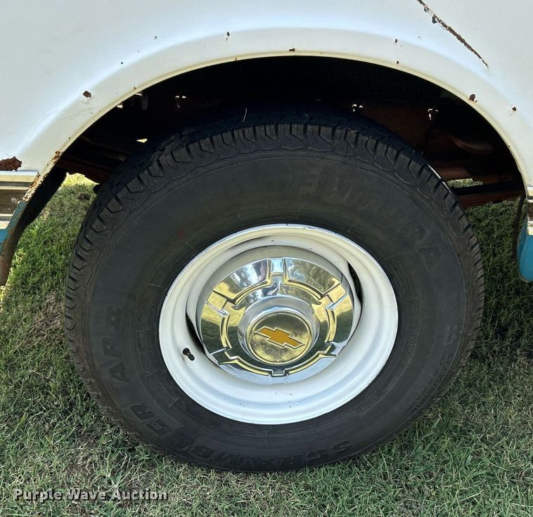 image for item DJ6341 1972 Chevrolet C20  pickup truck